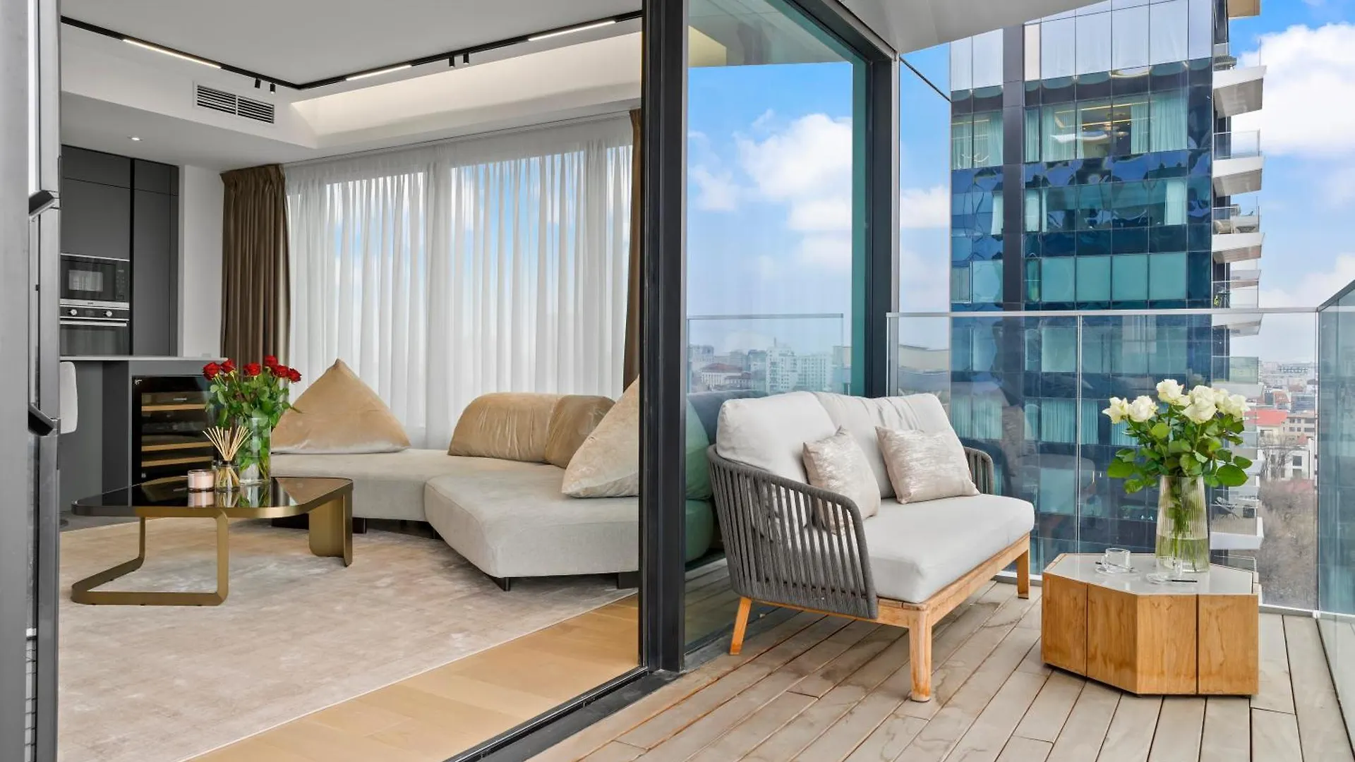 One Luxury Apartments Bukarest 0*,