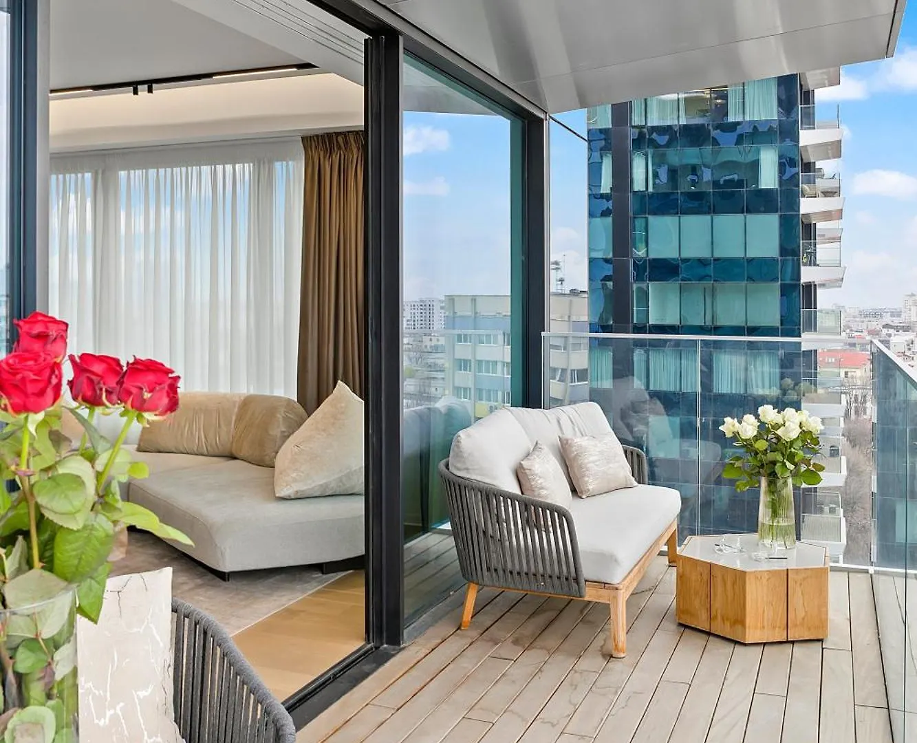 One Luxury Apartments Bukarest 0*,
