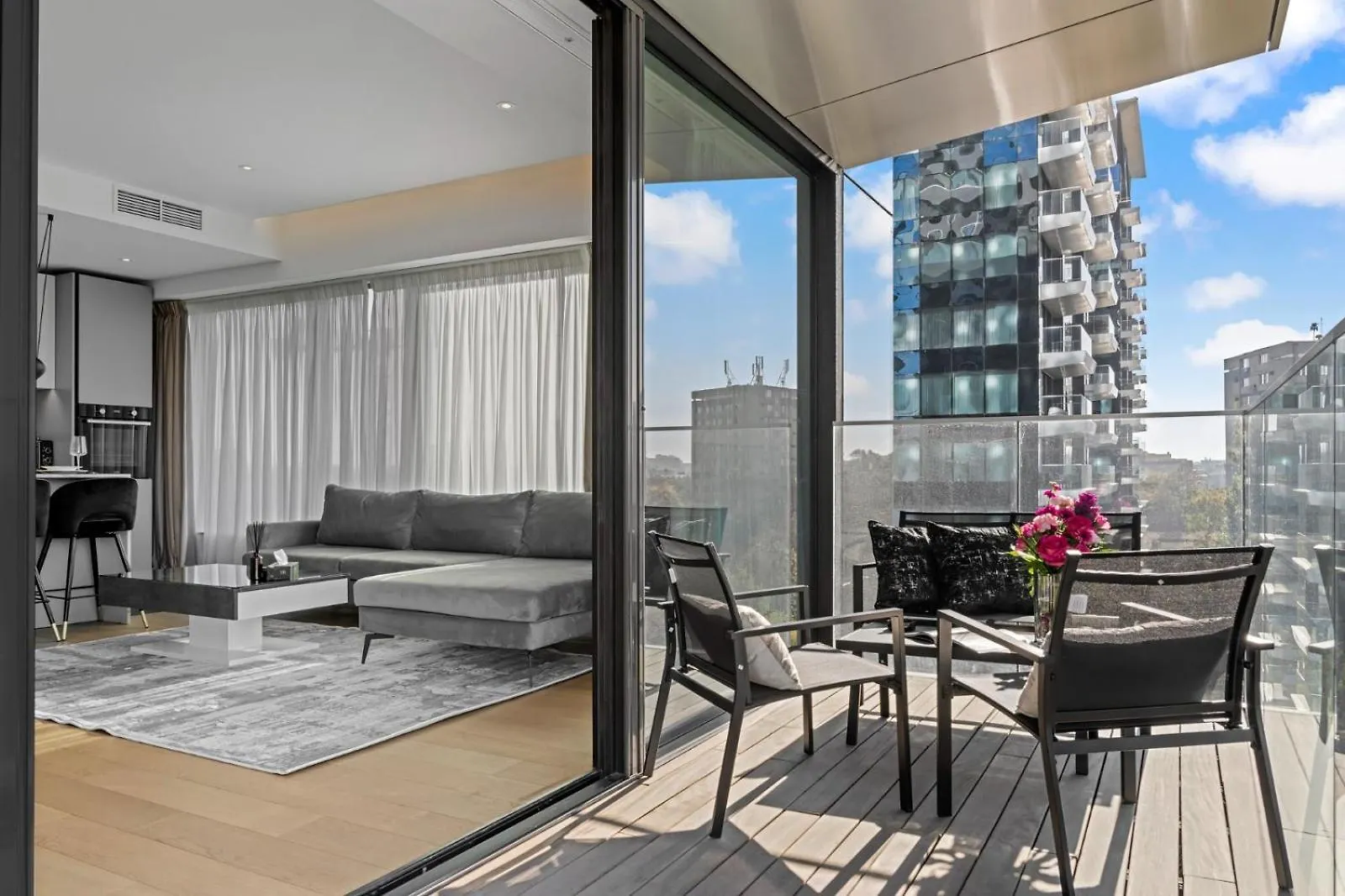 One Luxury Apartments Bucharest